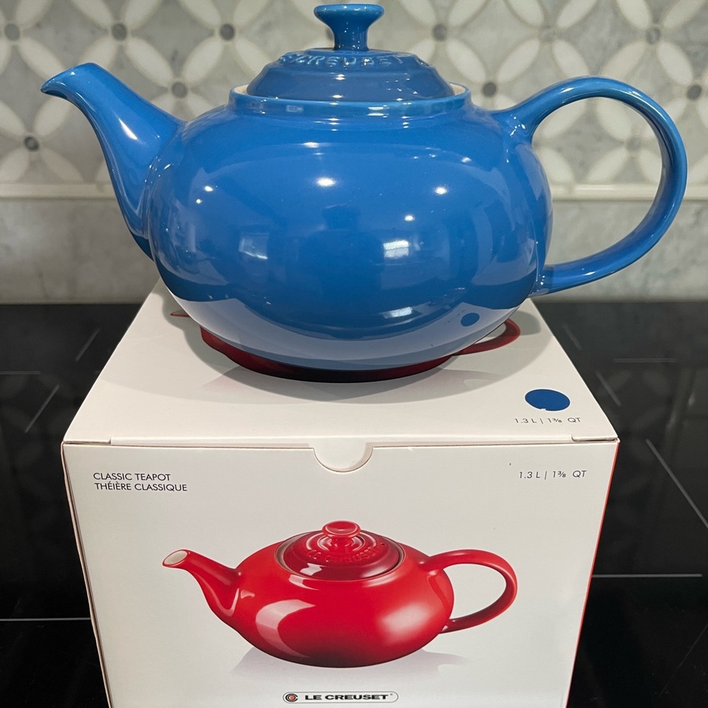 Le Creuset Classic Tea Pot